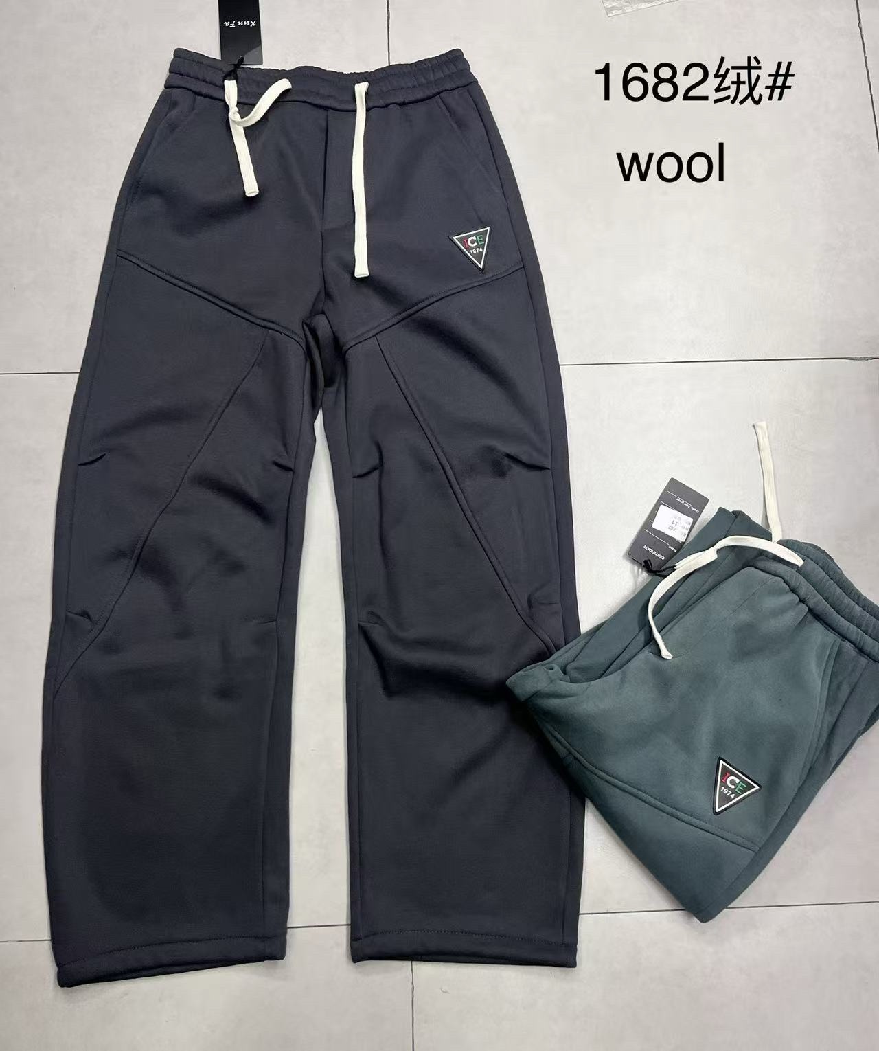 0a608ed6eedb39a07b87e1a100c1f26d