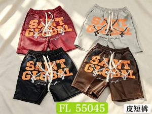 Short leather pants