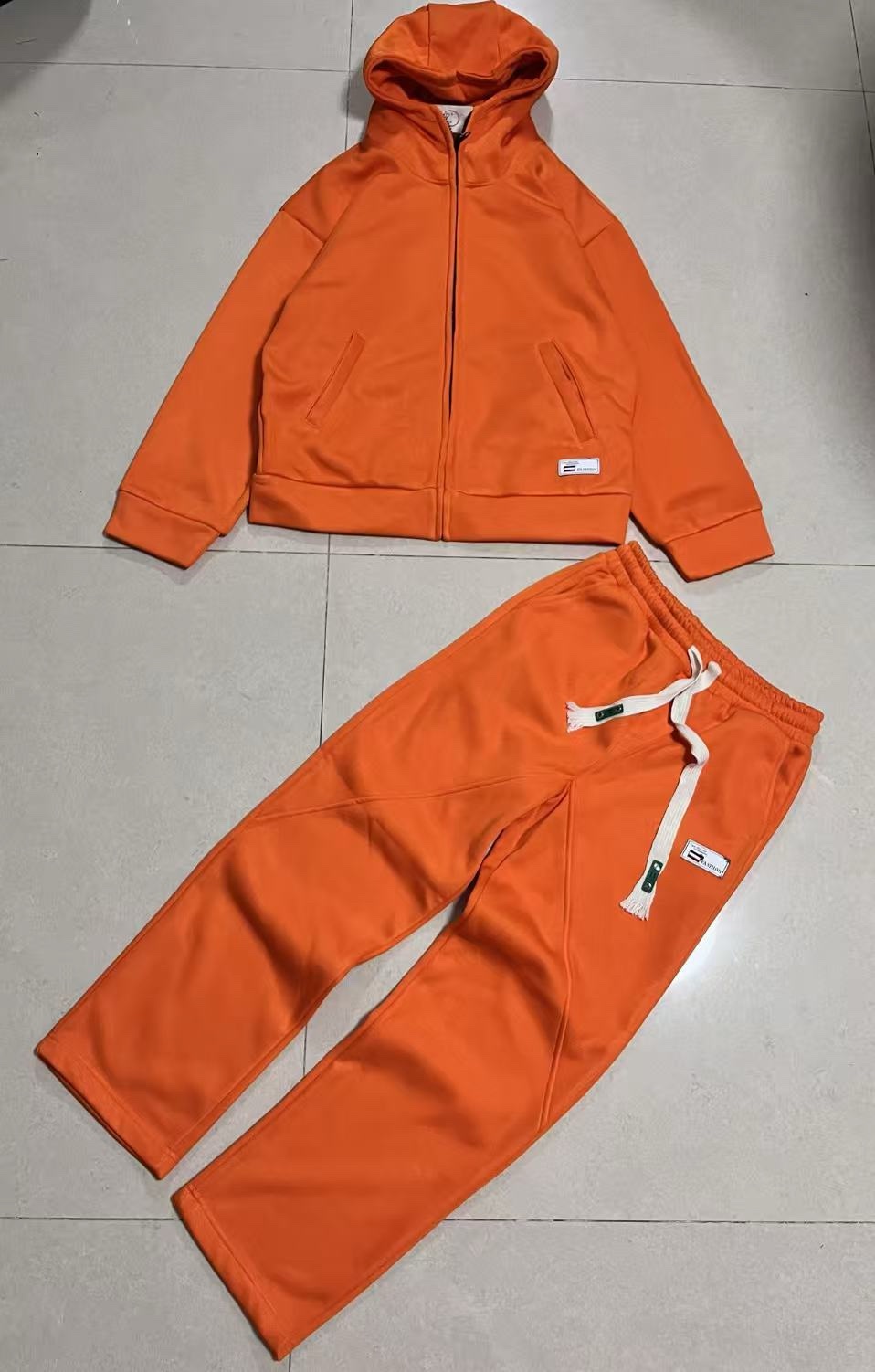 Tracksuit 16