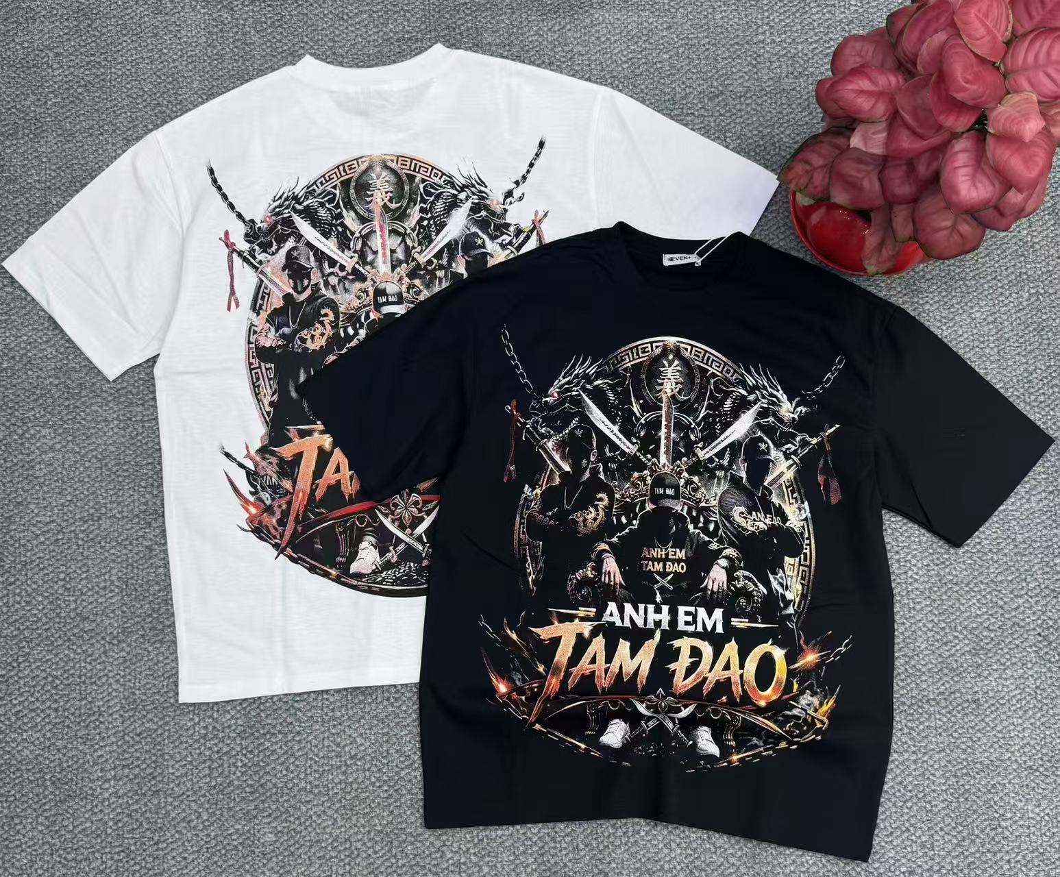 250g graphic T-shirt 1